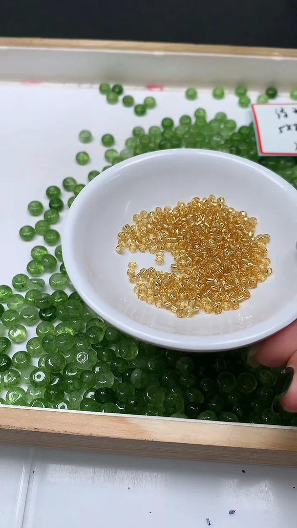 未镶嵌散珠玛瑙/玉髓E102 金色隔珠3*3mm110颗8元