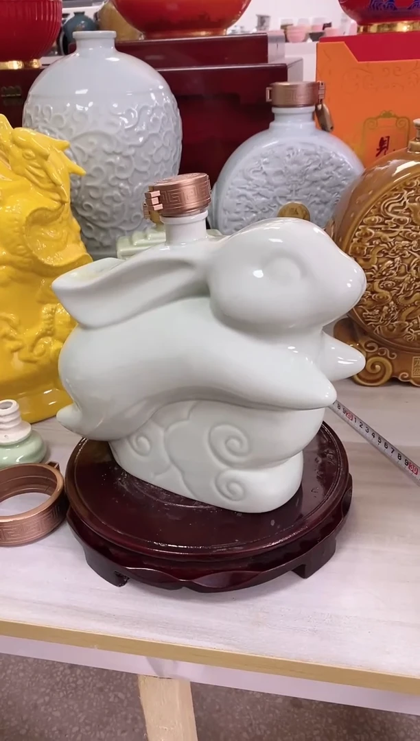 泥满堂陶瓷3斤影青玉兔微瑕不支持退换