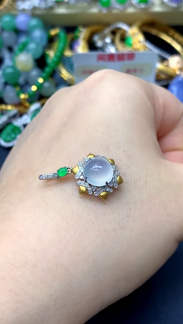 颈饰18K金镶嵌翡翠280-中国好珍宝