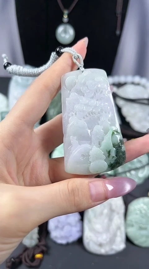 翡翠未镶嵌颈饰山水牌