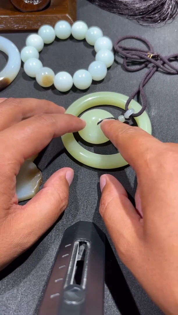 和田玉未镶嵌挂件和田玉