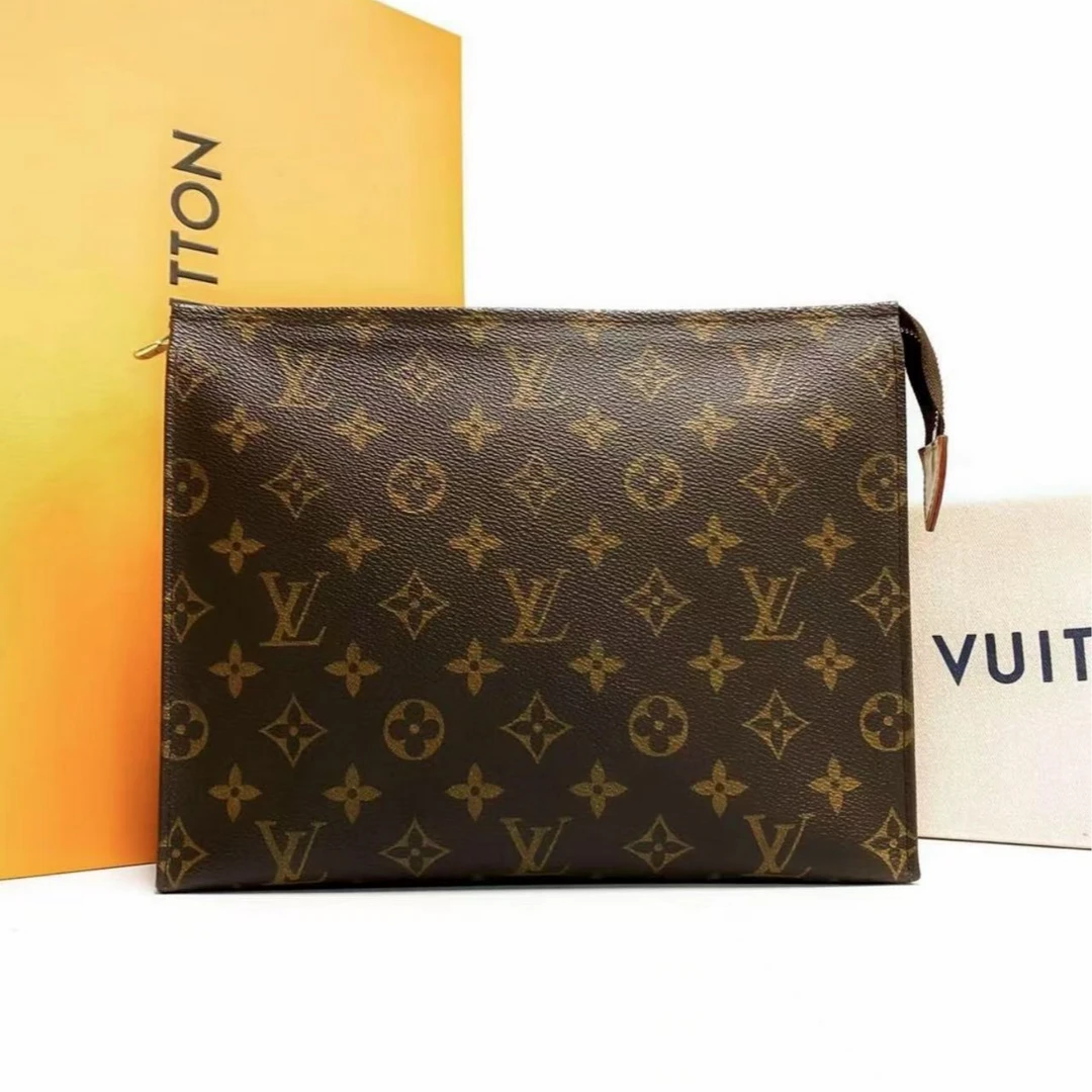 95新 LouisVuitton/路易威登 【杨杨专属】26洗漱手拿包单肩包