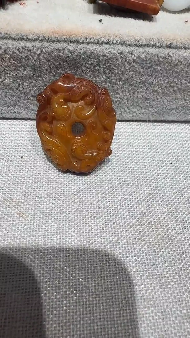未镶嵌和田玉挂件和田玉（手把件)