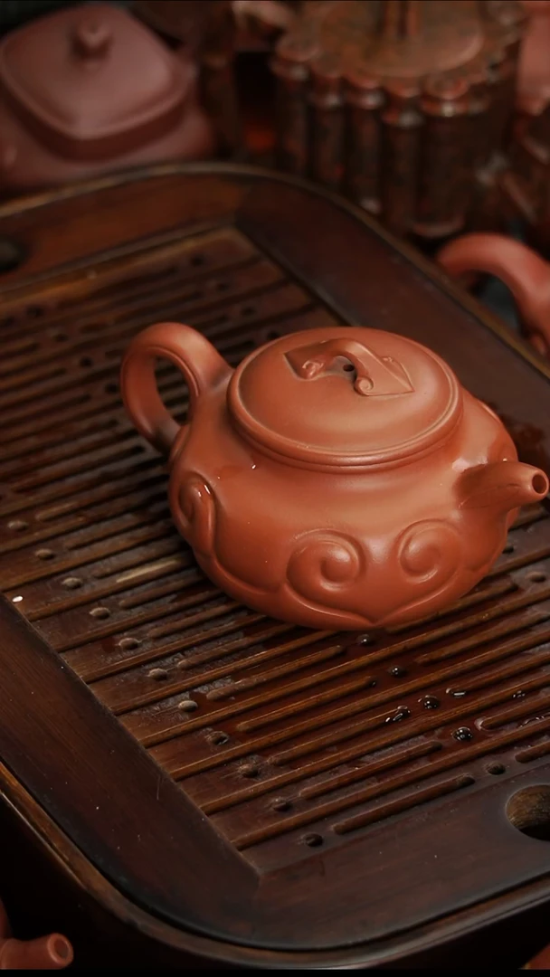 茶壶紫砂工**郎宜兴紫砂朱泥仿古如意
