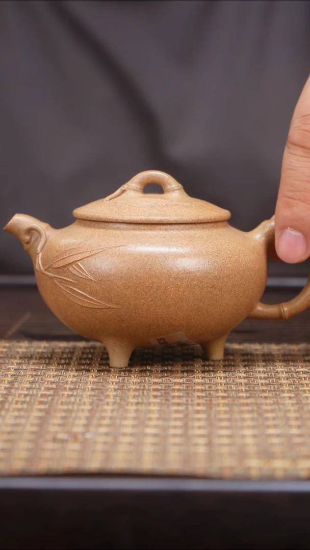 茶壶紫砂y***z脚后跟和结构化