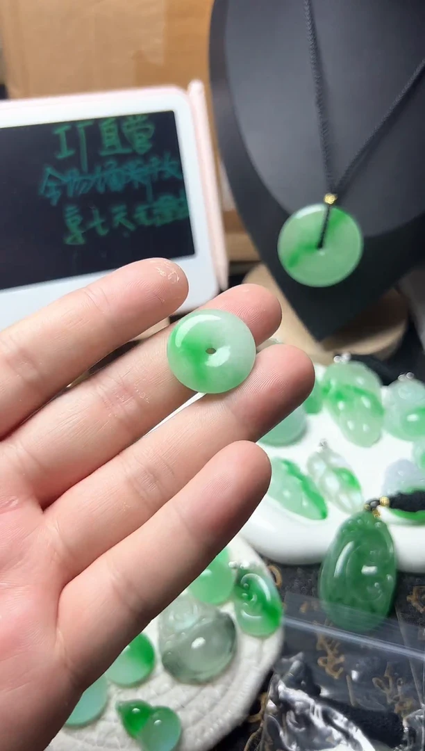 颈饰未镶嵌翡翠所见即所得，一图一物