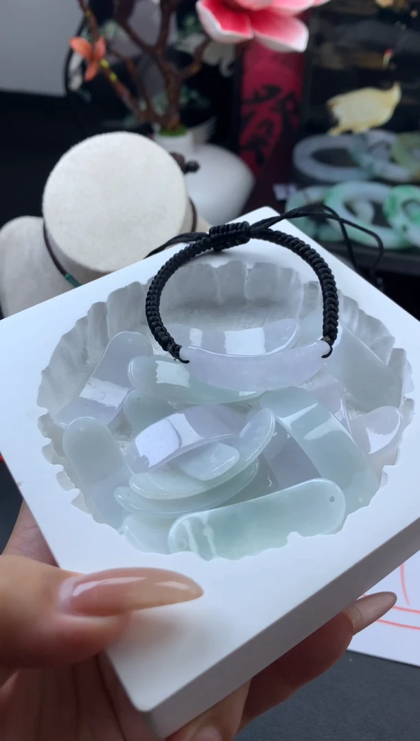 翡翠未镶嵌颈饰翡翠白月光手牌 【多样性发其一】