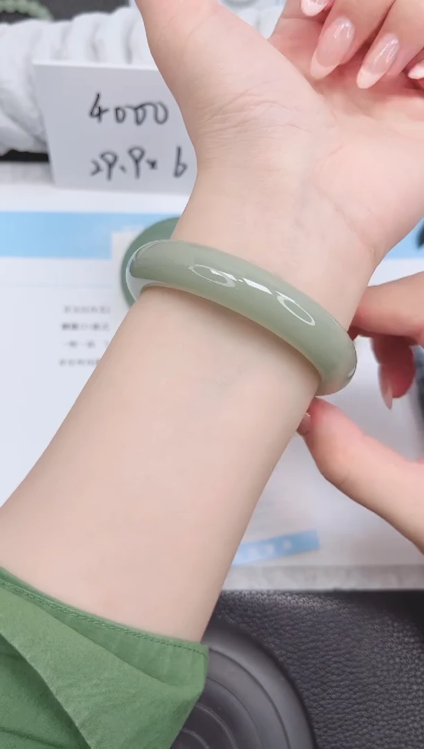 未镶嵌手镯石英质玉92-60.9