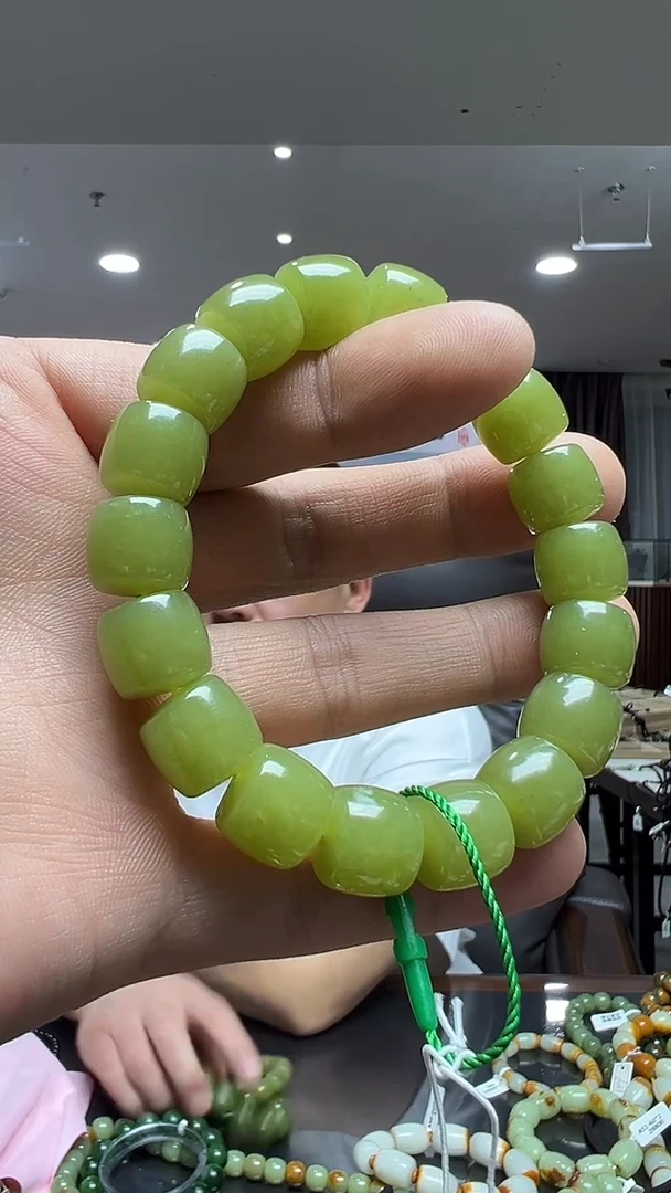 未镶嵌手串和田玉君*笑精品
