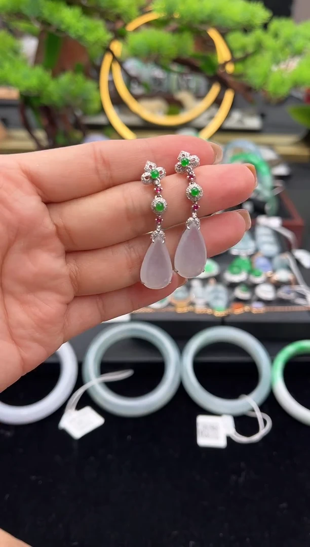 18K金镶嵌翡翠耳坠耳坠