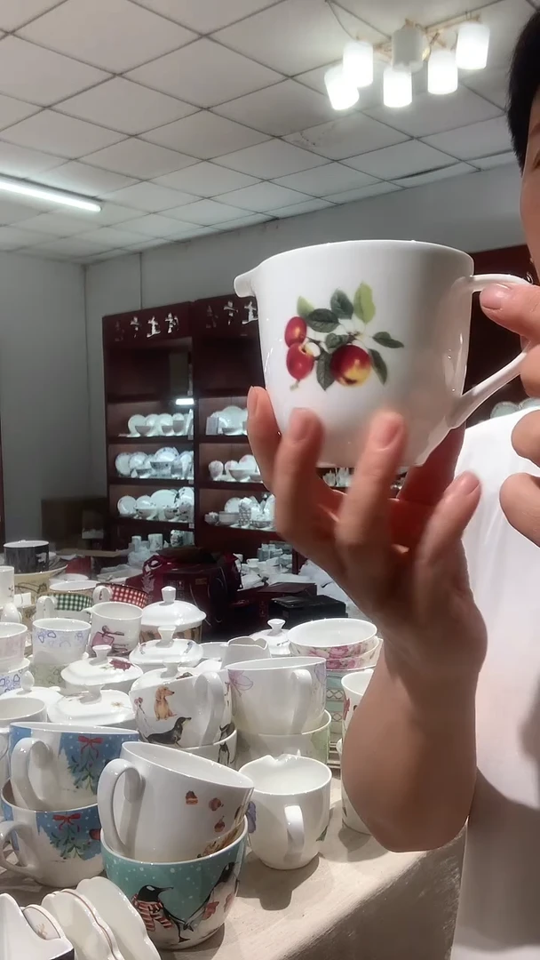 2个奶杯隆达骨质瓷