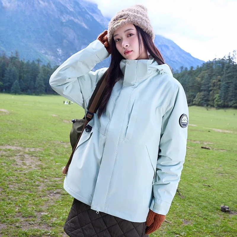 冲锋衣女款爆款2025新款三合一可拆卸内胆户外情侣登山服防风外套