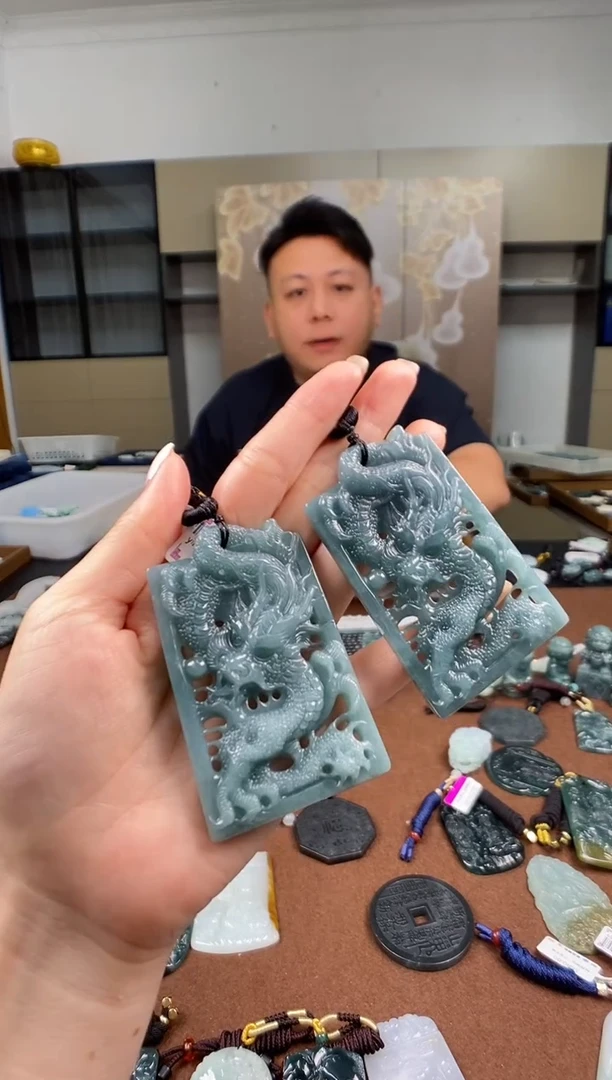 颈饰未镶嵌翡翠 多样性发其一