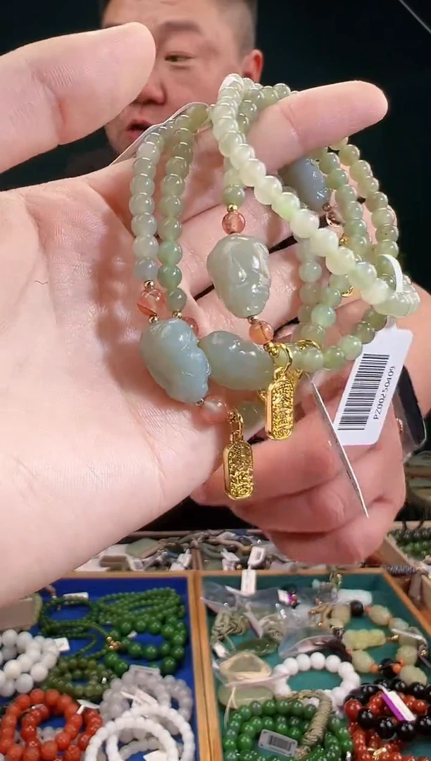 颈饰未镶嵌和田玉一物一证 拍一单发一个