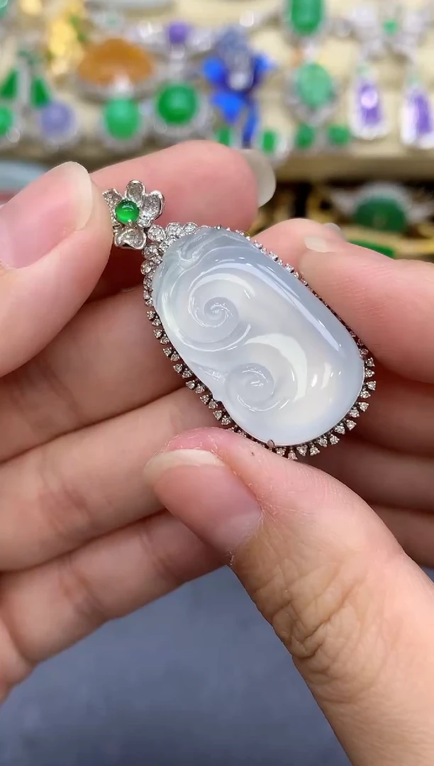 颈饰18K金镶嵌翡翠386-中国好珍宝