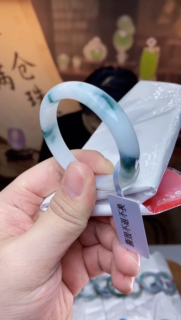 未镶嵌手镯翡翠天然缅甸翡翠A货