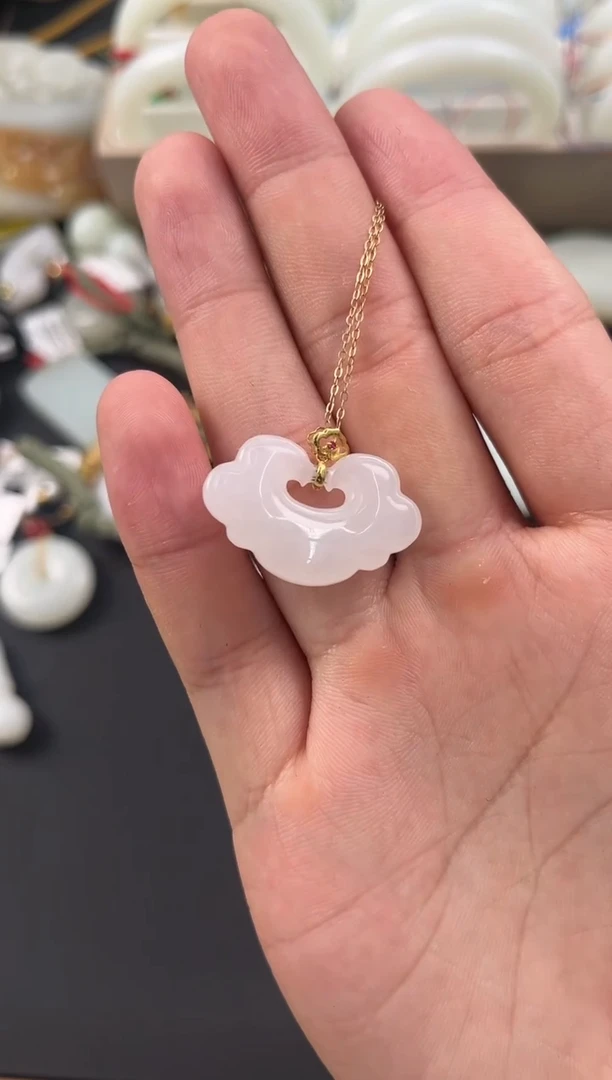 手串未镶嵌和田玉且末天泰白玉如意锁微色差