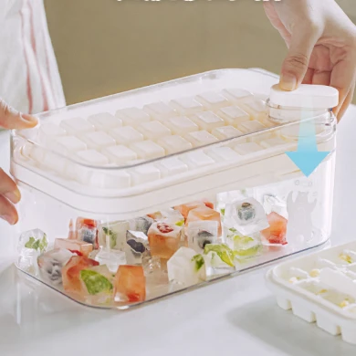 【微瑕】小白熊一键按压式冰格盒 fd