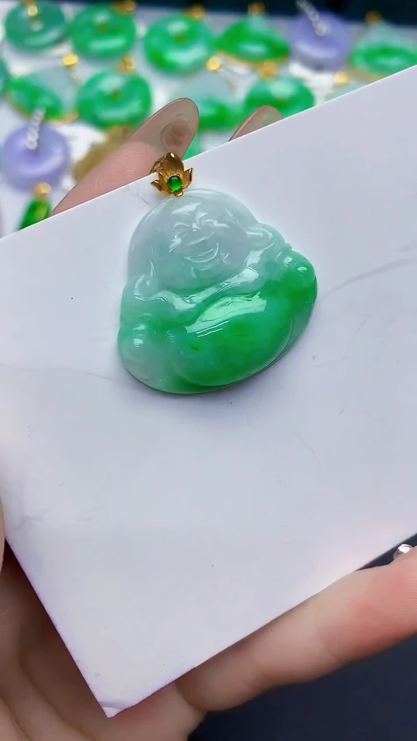 颈饰18K金镶嵌翡翠缅甸天然翡翠A货