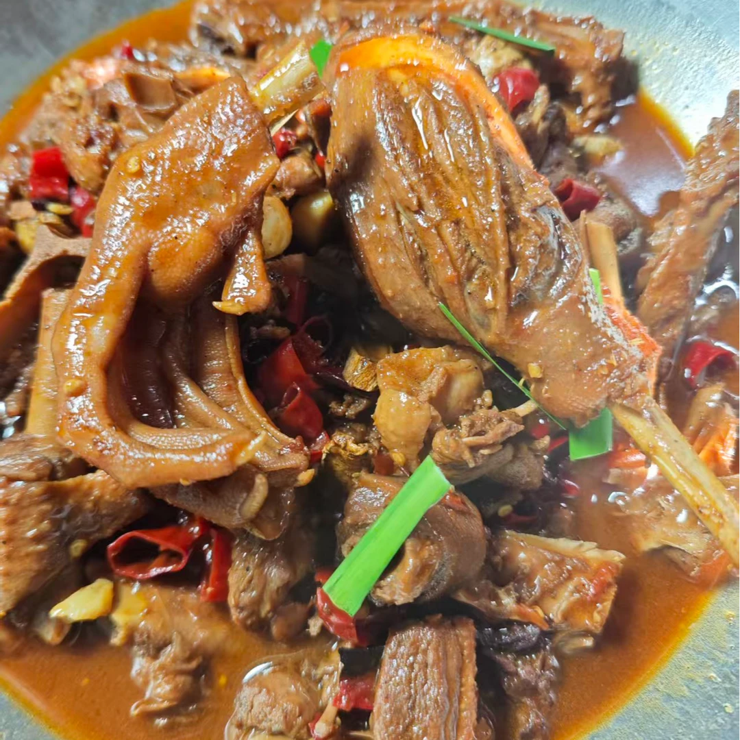 贵州砂锅炖大鹅土特产家乡味道香辣黄焖鹅香辣包邮
