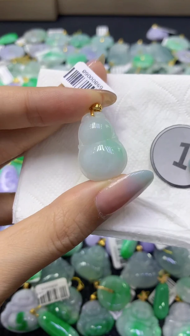 颈饰未镶嵌翡翠天然缅甸翡翠A货