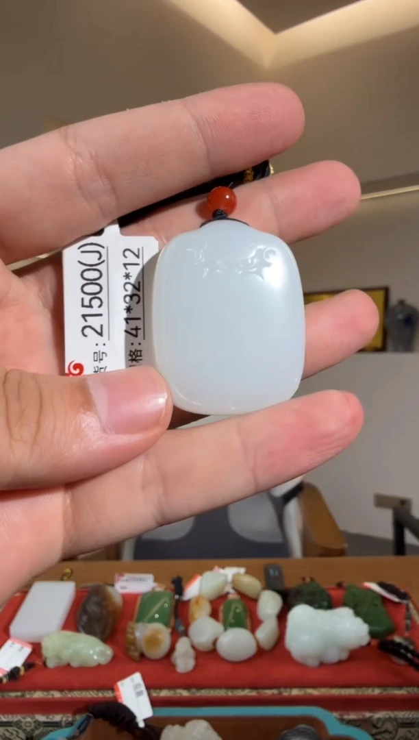 和田玉未镶嵌颈饰J