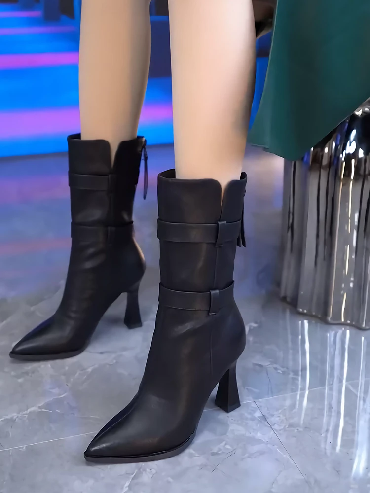 韩版细跟尖头瘦瘦靴女中筒靴2025冬季新款高跟气质短靴百搭马丁靴
