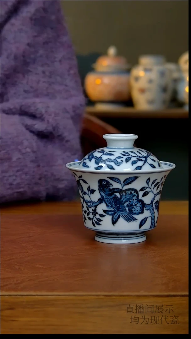 其他瓷仿明鹦鹉马蹄两才盖碗（柴窑）