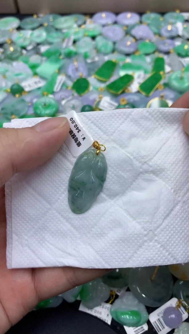 颈饰未镶嵌翡翠天然缅甸翡翠A货
