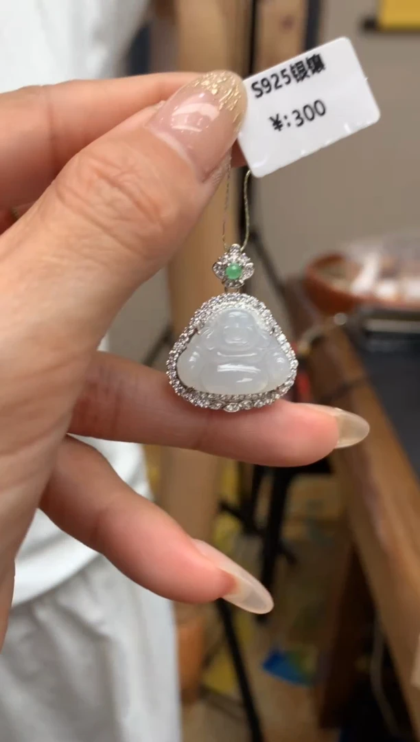 【闪购商品】翡翠颈饰银S925镶嵌佛公