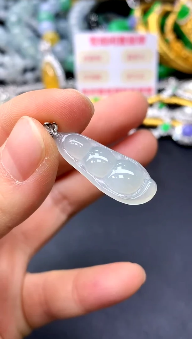 颈饰18K金镶嵌翡翠100-中国好珍宝