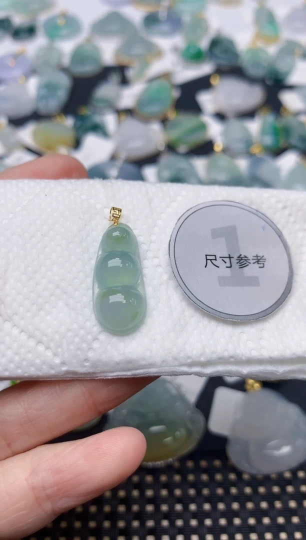颈饰18K金镶嵌翡翠天然缅甸A货翡翠