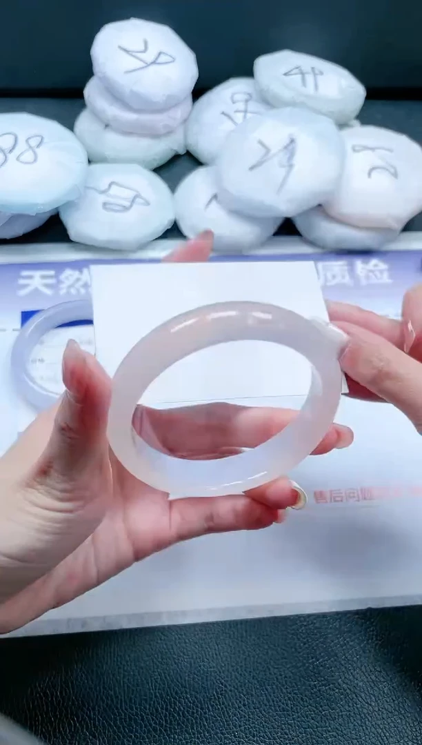 【闪购商品】石英质玉手镯未镶嵌18J202-58