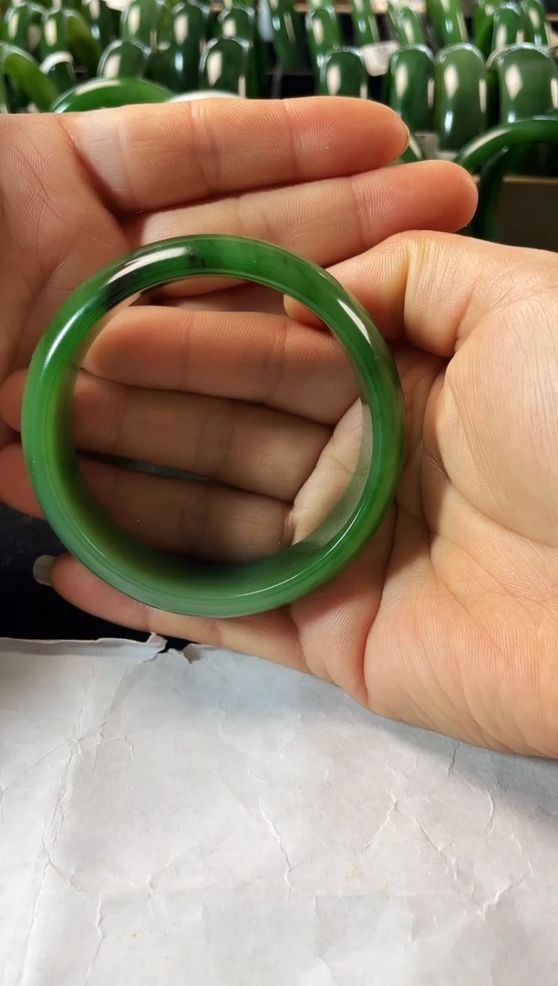 未镶嵌手镯和田玉（碧玉）枕***吟碧玉手镯