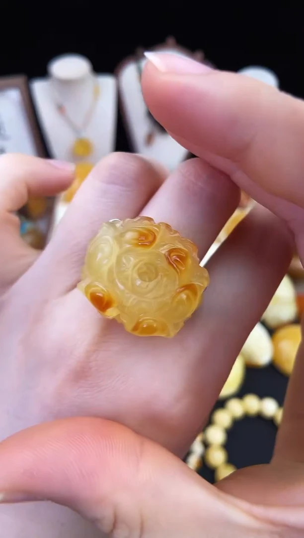 琥珀未镶嵌珠宝奇石柒月