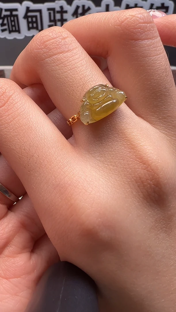 18K金镶嵌戒指翡翠 缅甸珠宝严选