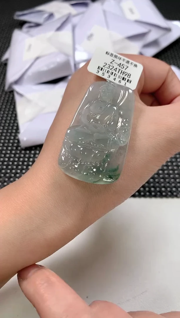 翡翠未镶嵌颈饰72