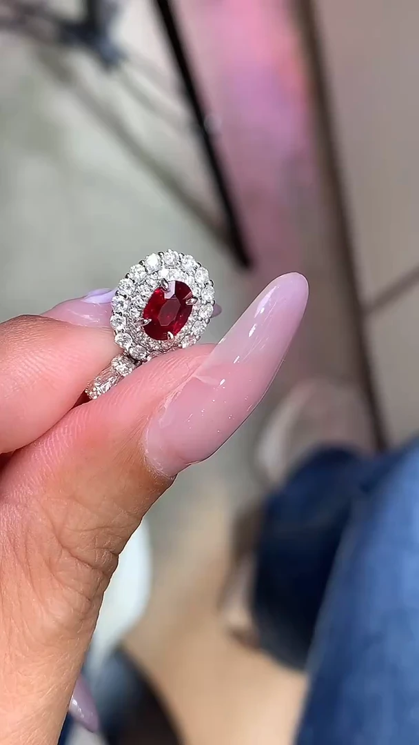 吊坠(不含链)18K金镶嵌红宝石0.8CT