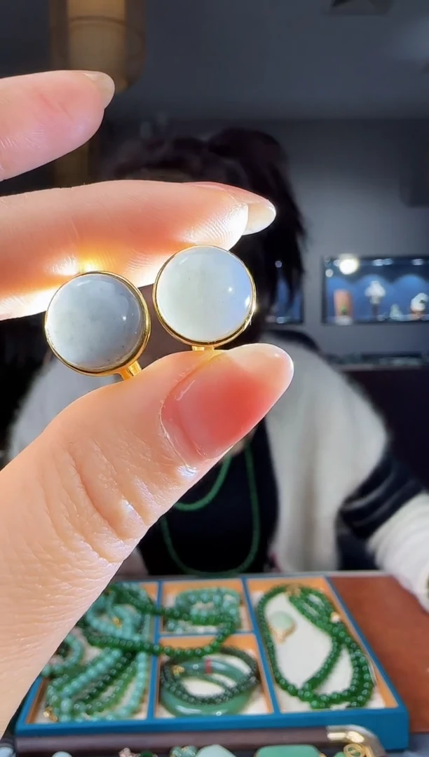 银S925镶嵌戒指和田玉发一个