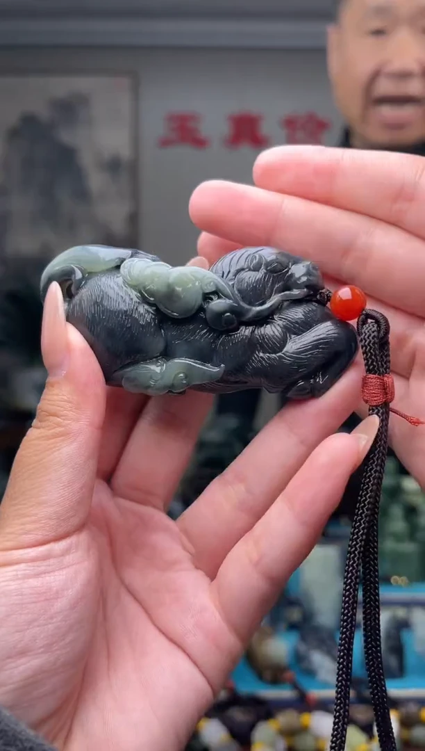 未镶嵌和田玉挂件1