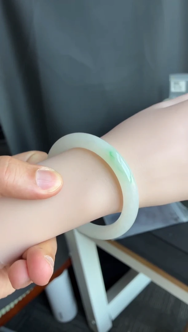 未镶嵌手镯翡翠37号56.2*9.1*8.5圆条