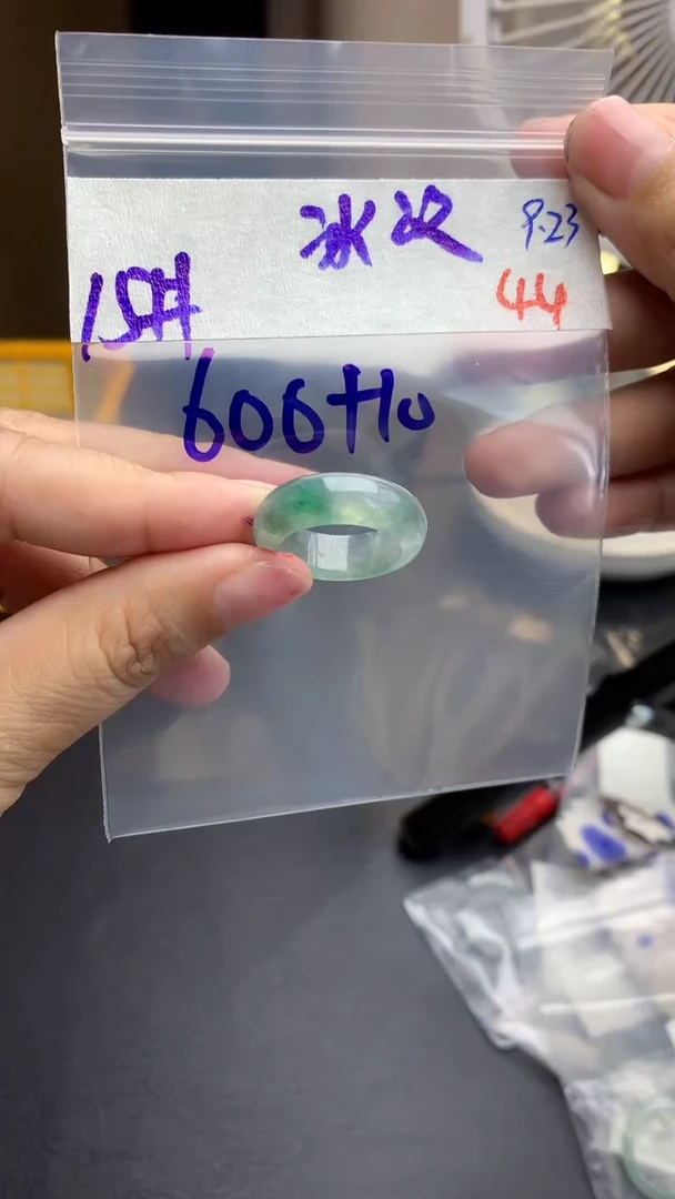 未镶嵌定制翡翠毛货需精细抛光拍一发一