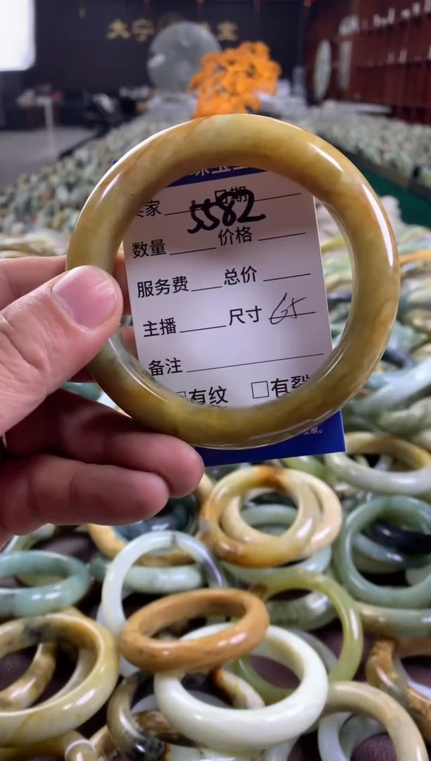 未镶嵌蛇纹石玉手镯5582