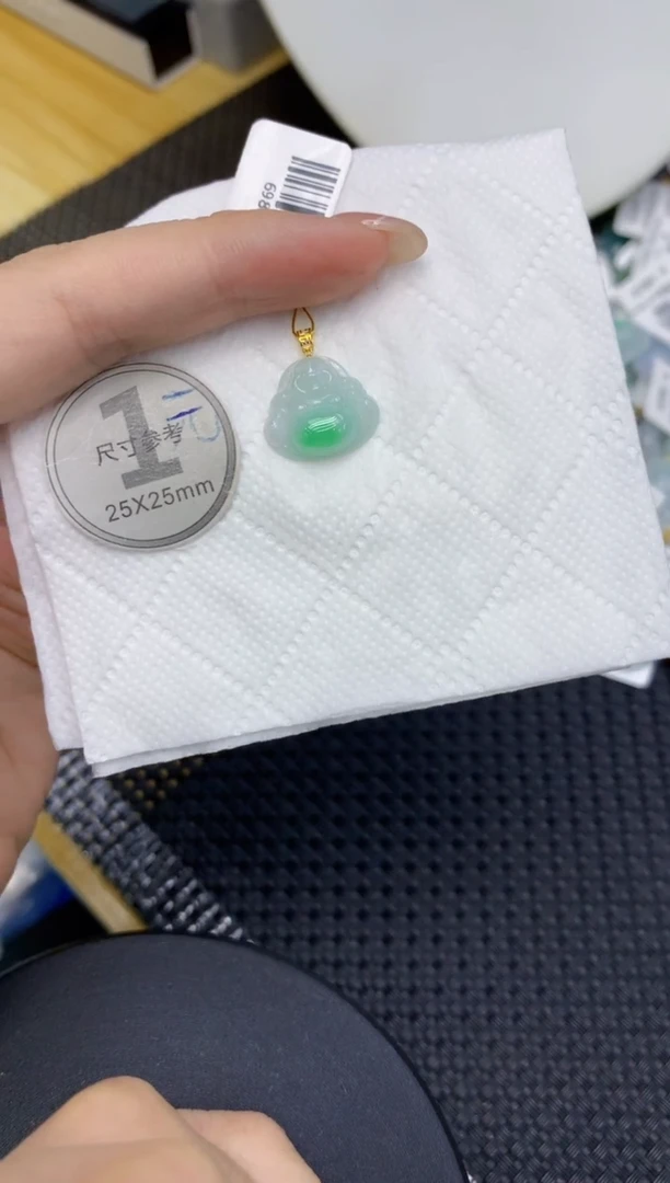 颈饰18K金镶嵌翡翠111111
