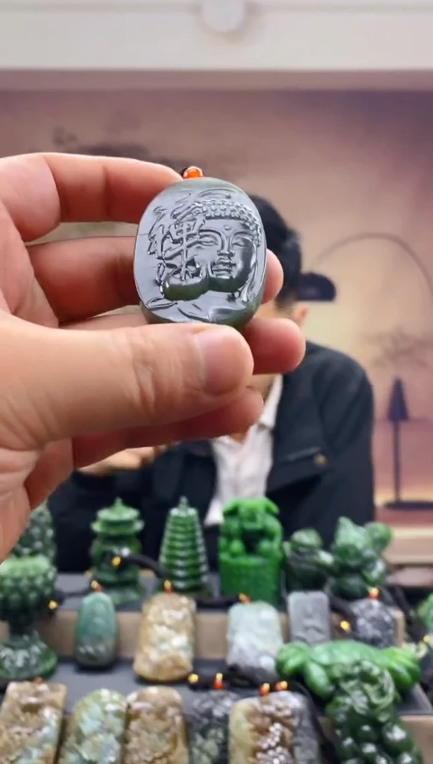 颈饰未镶嵌和田玉1