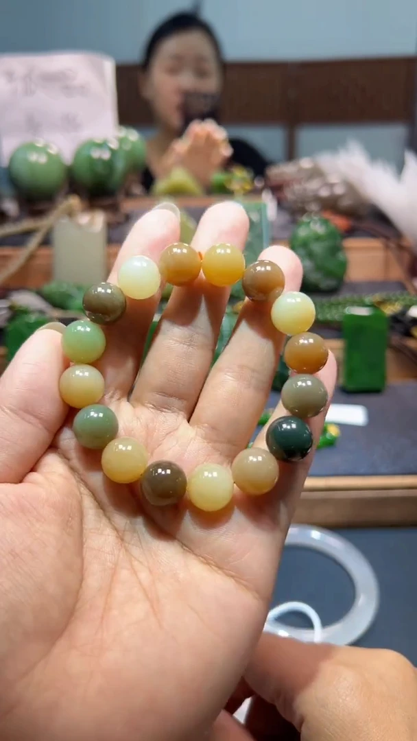 未镶嵌手串和田玉1