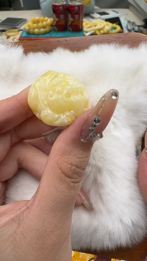 裸石琥珀未镶嵌XD1038