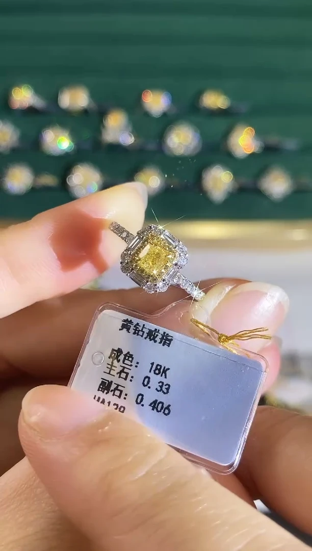 18K金镶嵌戒指钻石多样性发一