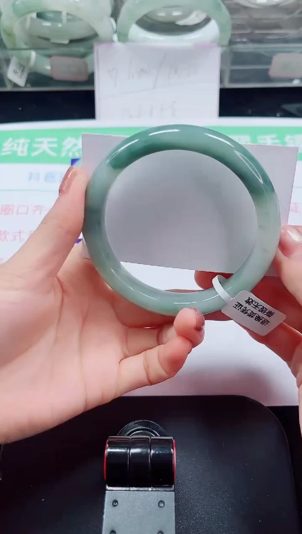 未镶嵌手镯石英质玉140-62/63