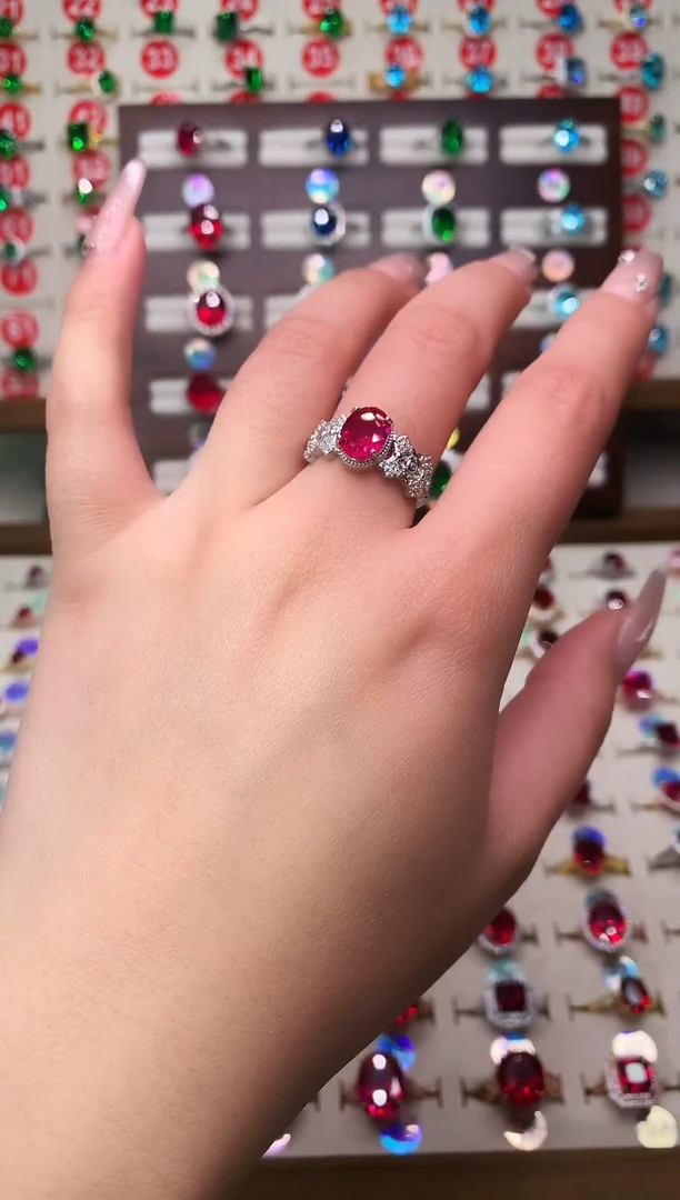 银S925镶嵌戒指红宝石7*9 银托